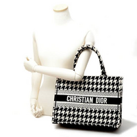 1枚で可愛く盛れる♡【Dior】千鳥格子柄 チュニック 千鳥格子 Dior(ディオール) ワンピース・オールインワン