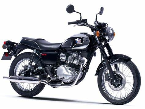 W２３０とメグロＳ１が販売されたのならもう中古のＳＲ４００を買う必要はなくなったのでは。 ・・・・・・・・・・・・・・・・・・・・・・・・・・ Ｗ２３０の新車は６４万円。 メグロＳ１の新車は７２万円。 ＳＲ４００の高年式の中古車は８０万円。 よく分からないのですが。 もう中古のＳＲ４００を買う意味てなくなったのでは。 新車のＷ２３０とかメグロＳ１のほうがいいと思うのですが。 と質問したら。 ＳＲ４００は４００㏄だからよく走る。 という回答がありそうですが。 ２３０㏄は車検がないし。保険も安いし。それにメグロというブランドだし。 それはそれとして。 ＳＲ４００の時代はとうとう死語になりそうですが。 余談ですが。 ヤマハが新型ＳＲ４００を出し惜しみしているからホンダがＣＢ３５０を出したり。 カワサキがＷ２３０とかメグロＳ１を出してしまうのでは。