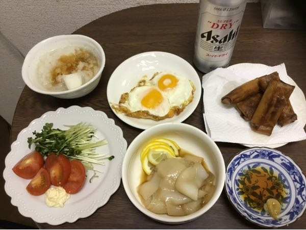 家飲み楽しんでますか〜？ お出かけ予定が寝落ちのため家飲みに変更 また冷蔵庫整理で大根おろし、揚げ卵、サラダ、いか漬け、春巻 ビール片手にNetflix鑑賞会、もうハラハラドキドキ韓国サスペンスに ハマってます♪ よくこんなストーリー浮かぶよなと大満足の時間を過ごしてます♪