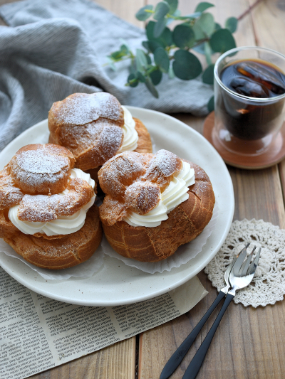 こんにちは 皆さんは 大きなシュークリームは 好きですか？？