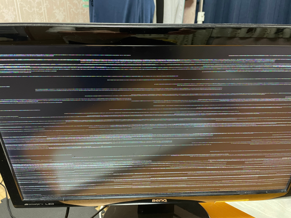 パソコンのメモリを交換、増設してからOSが起動せずに画面がおかし 