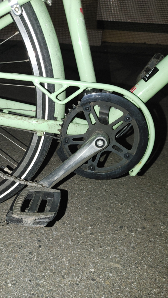 急募です、自転車のチェーンが外れてしまいました。普通の自転車なら 