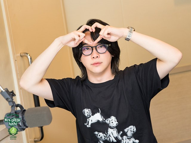 Mrs.GREENAPPLEのvocalの大森元貴さんがよくつけている - Yahoo!知恵袋