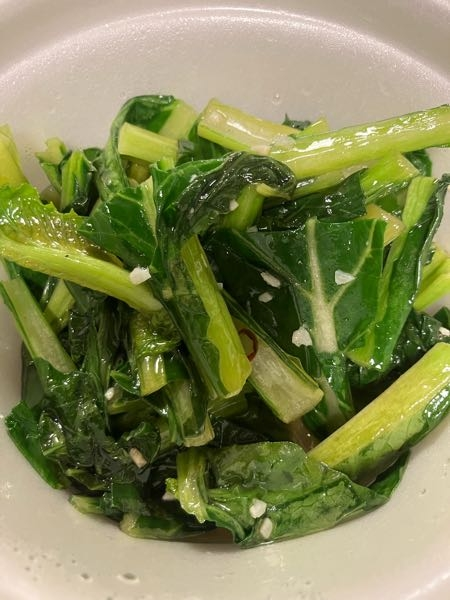 中華料理でよくある「青菜の炒め」などに使われる野菜は、スーパーでは何という名前で売られていますでしょうか。