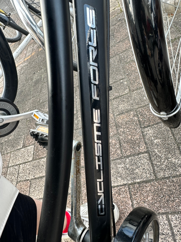 メーカー不明自転車　わかる方 自転車のメーカーをしりたいのですがメーカーは自転車のどの部分