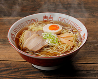 こんにちは
それでは皆さんは
今年になって
ラーメンは食べましたか？？ 