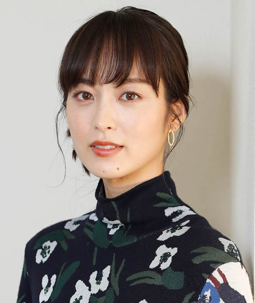 おはよう御座います! 女優の朝倉あきさんに ついてですが、２年前 にドラマ「きのう何食べた」 2期に出演していました。 朝倉あきさんと言えば、 アニメ「かぐや姫のものか たり」でヒロインの声を 務めていました。 その後はドラマ「深夜食堂」 ２において・クリーム シチューの回に登場して いました。 なかなか面白かったです。 あまり見かけることの無い 朝倉さんですが、たまには その姿を拝見したいと思って ます。 皆さんはどうですか？