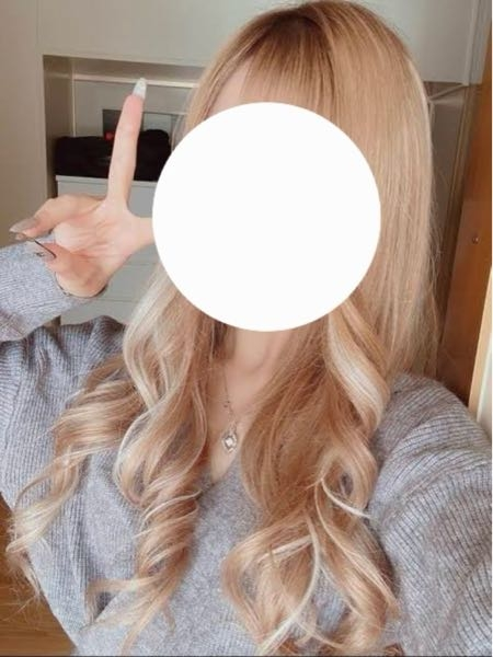 【至急】この写真の女の子の巻き髪ってどうやったら出来ますか？？ 自分、ヨシンモリ巻きと、ウェーブ巻きしか出来なくて、、