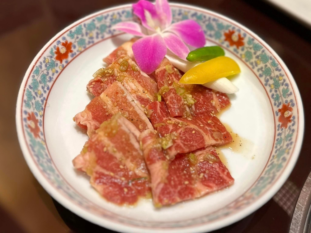 高級焼肉店で豚肉はオーダーしないですか？