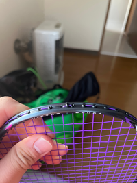 バドミントンのラケットが折れて困ってます。使い始めて3ヶ月