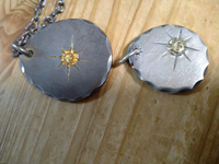 ゴローズのたたき偽物かどうか、詳しい方教えてください左の大は9年  