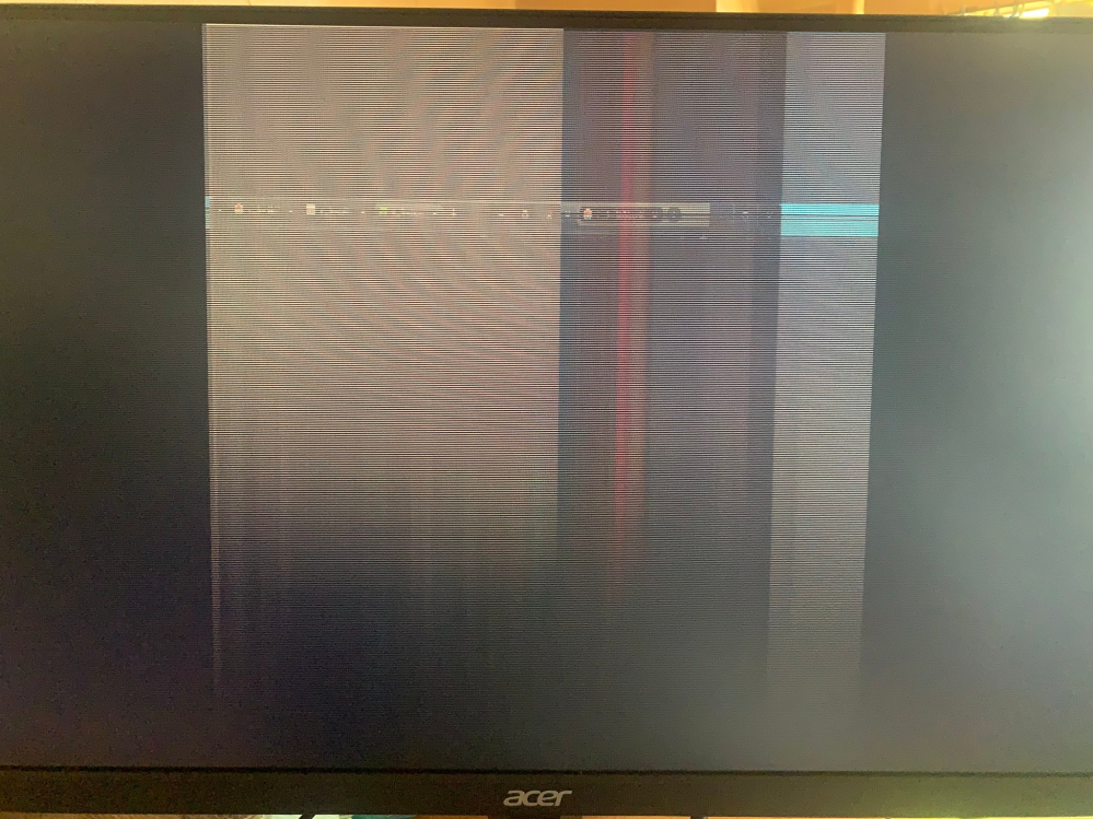 acerモニター買って1年半くらい衝撃などは加えていません急に画面が
