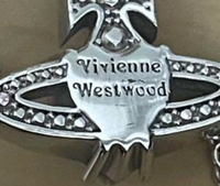 至急です。こちらのVivienneWestwoodの刻印は本物で... - Yahoo!知恵袋