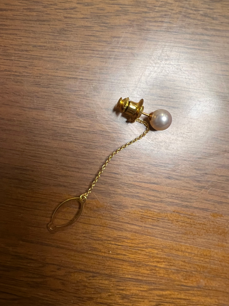 祖母の遺品整理をしていたら18Kと刻印された金のアクセサリーが出てき