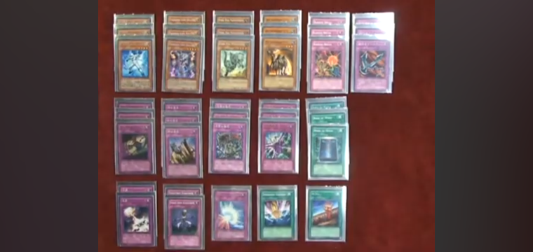 遊戯王の2009年3月1日の禁止・制限リストと当時の環境における↓このデッキって強すぎませんか？診断お願いします！ 《モンスター》x12 デスラクーダx3 アナザーネオスx3 フォッシルダイナパキケファロx3 ライオウx3 《魔法》x5 月の書x3 地砕きx1 地割れx1 《罠》 聖なるバリア ミラーフォースx1 魔宮の賄賂x3 神の宣告x3 次元幽閉x3 サンダーブレイクx3 王宮の弾圧x3 くず鉄のかかしx2 鎖付きブーメランx3 天罰x2