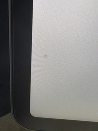 iPadPro11インチの画面に画像のような謎の表示不良? - みたい