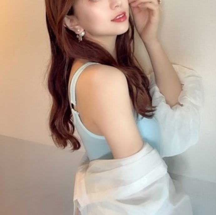 歌に【肩・かた】が出てくる曲で思い出すのは？ヘヘ(・ω・｀*)カタ、モミモミ!! ちょっと古い曲ですが…(^^;; ハートブレイク太陽族／スターボー https://youtu.be/8aB4_jXgGbM ♪飛ばそうぜ 渚まで肩を抱いて〜