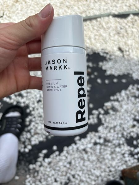 この防水スプレーはNIKEエアーフォース1に使えますか？
