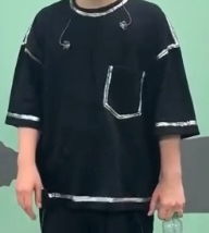 Official髭男dismの藤原聡さんが着用していたTシャツです。商品名が知りたいです。よろしくお願いいたします。