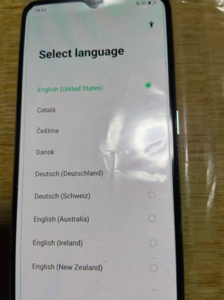 Oppoのスマホですが、初期化する方法を知りたい、ソフトが邪魔している