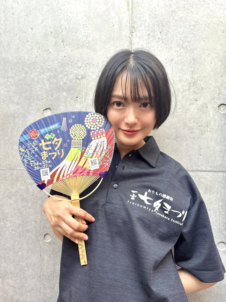 北原里英 サイン付き 2011年カレンダー 入手困難  AKB48 NGT48 北原里英 サイン付き 2011年カレンダー 入手困難 AKB48 NGT48