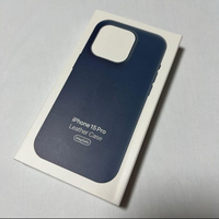メルカリにてiPhone15Proの純正レザーケースが出品されて