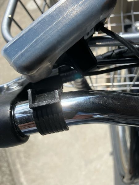 Panasonic電動自転車のスイッチの樹脂部部分(ハンドルに固定するとこ