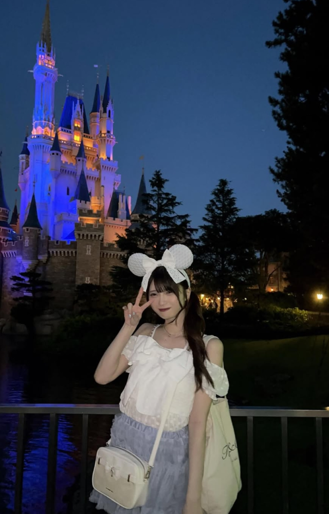 ノイミー　菅波美玲　トートバック 菅波美玲ちゃんが持ってたバッグを購入したいのですが、 - ピンクが2色