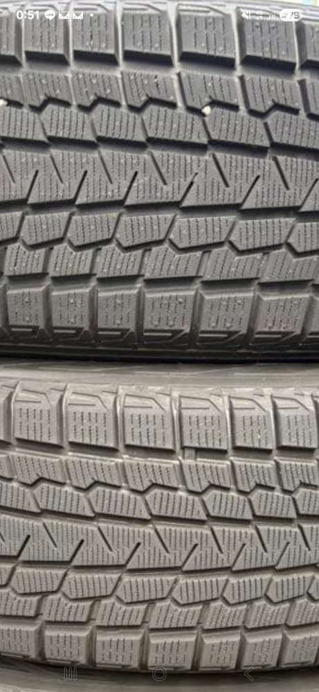 このタイヤはまだバリ溝ですか。 - Yahoo!知恵袋
