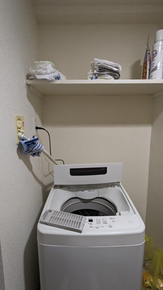 この洗濯機スペース上にある台に、電子レンジは置いても大丈夫でしょ 