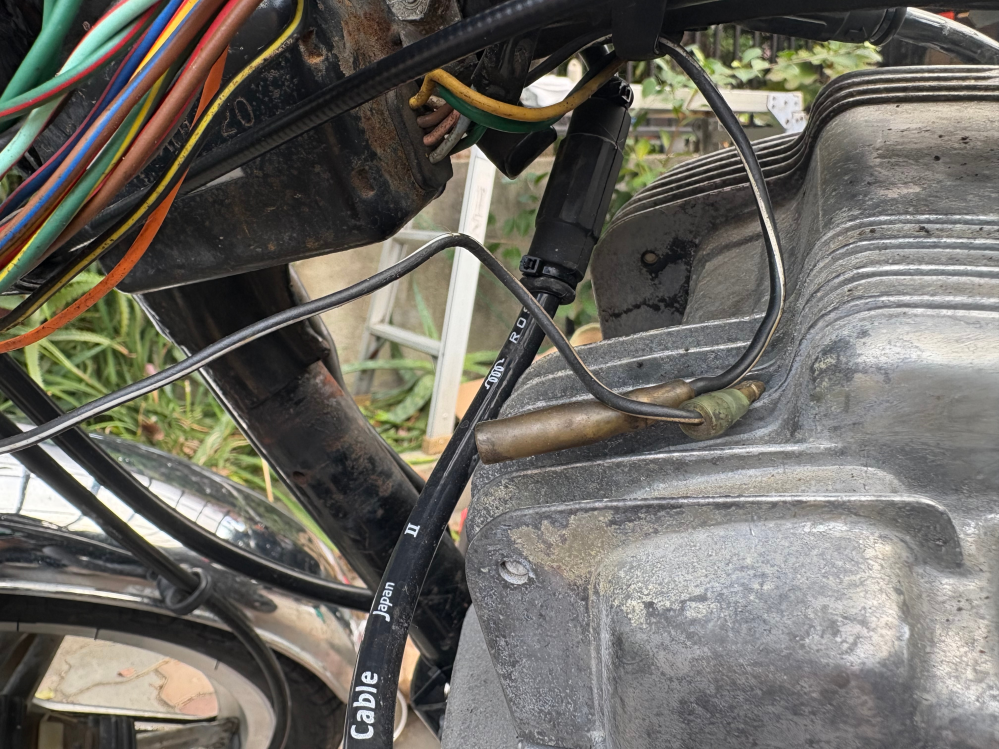 CB400tホーク2について質問です。CDIから伸びている写真の... - Yahoo 