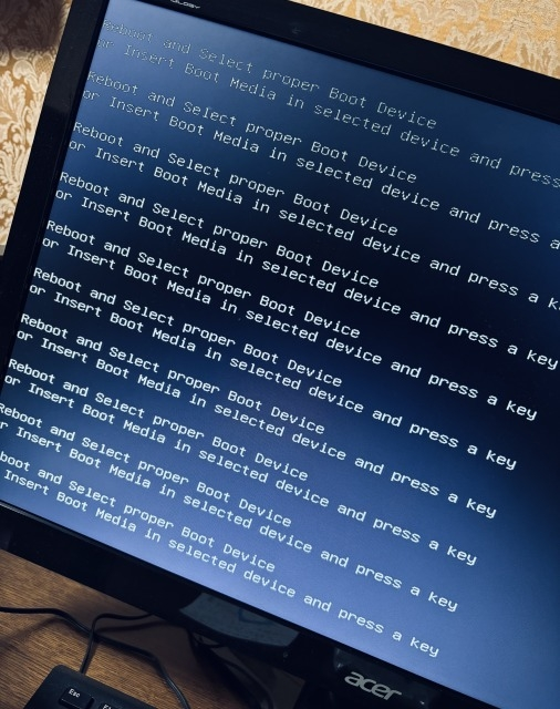 パソコンのことで質問です。最近再起動をしても元のWindowsの画面に