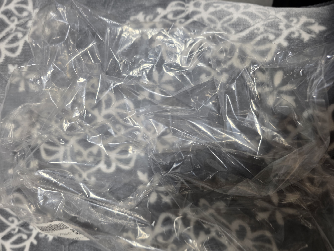 ゾゾタウンで購入した服を返品したいのですが、商品が入っていた