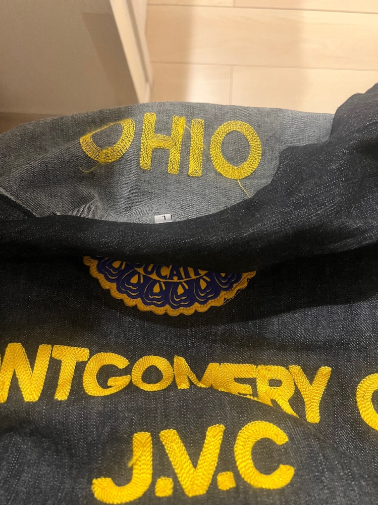 古着について質問です。こちらのFFAはレプリカか本物どちらでしょうか