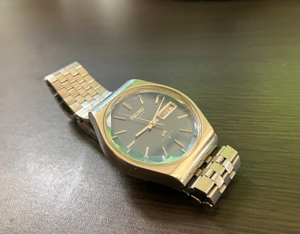 1975年のセイコーロードマチックです。こういう自動巻きは、時刻