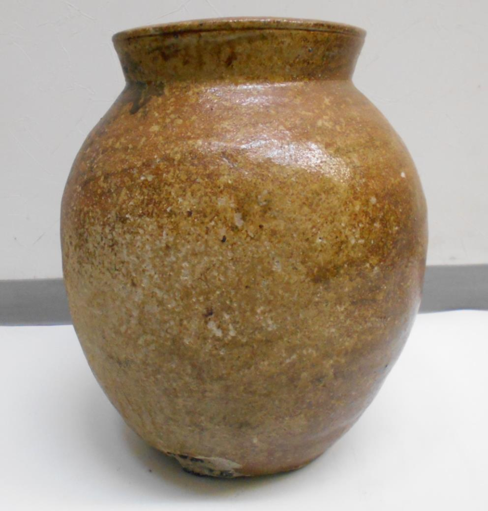 古美骨董】江戸時代の越前壺H32cmです。およその制作年代を推