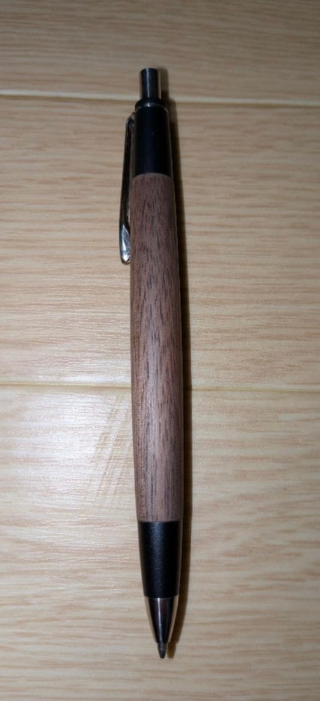 野原工芸の旧型シャープペンについてです。以前にこちらの樹種のシャ