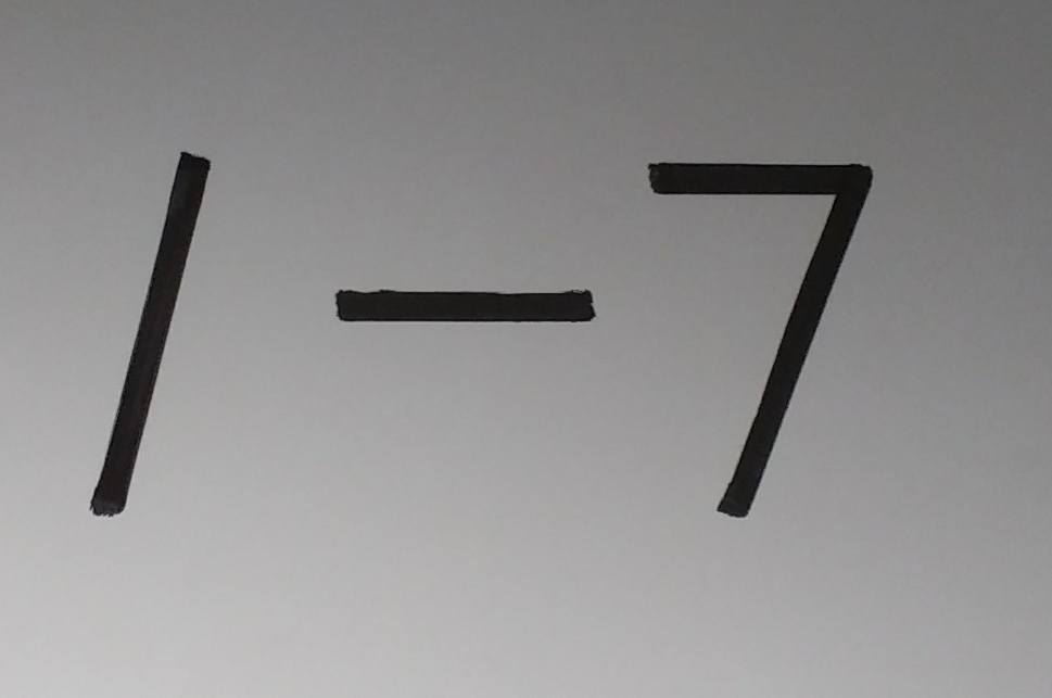 ここに１－７の数字があります。 線を一本足して半分にしてください。 分かる方は、いますか？