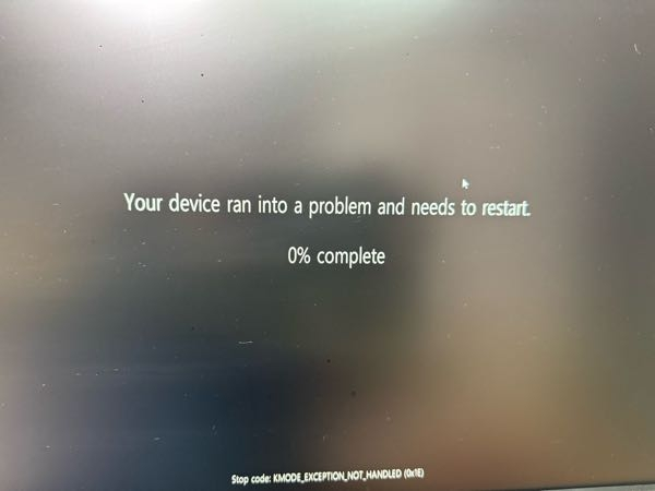 この頃この様な画面が…。対処法教えて頂けたら嬉しいです。 - コ