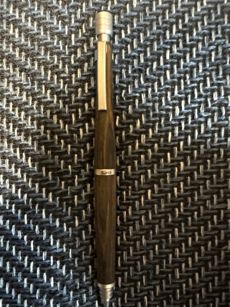 s20を分解したらクリップがずれてしまいました。戻し方分かる人い