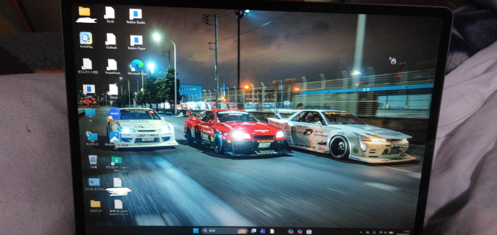 至急！ Windowsパソコンを使っていたら急にフリーズして、下のバーが一瞬消えてこの画面になりました セーフモードも試しましたが一向に治りません… どうすれば治りますか？