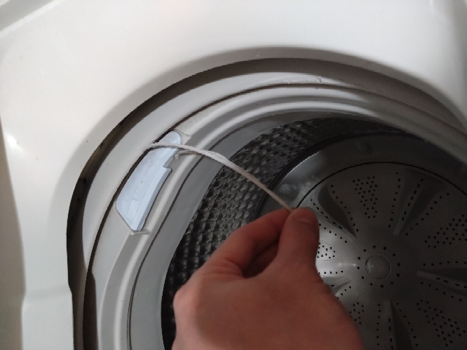 洗濯機について洗濯機のフチ？のところのプラスチックがささくれて 