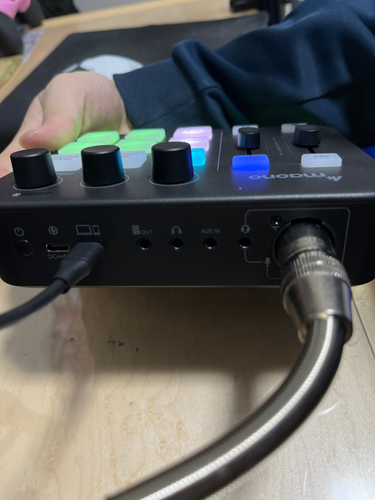 インゾーンバッツとかUSBレシーバー使うワイヤレスイヤホンを
