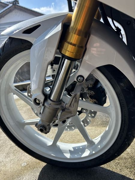 CBR250RRMC51フロントフォークのこの部分（フロントフォ... - Yahoo!知恵袋