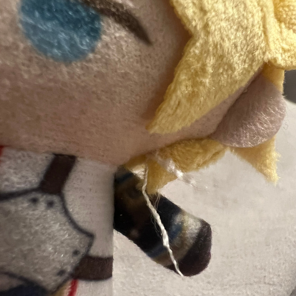 にじぱぺを購入したのですが開封後に糸がほつれている事に気が付きま