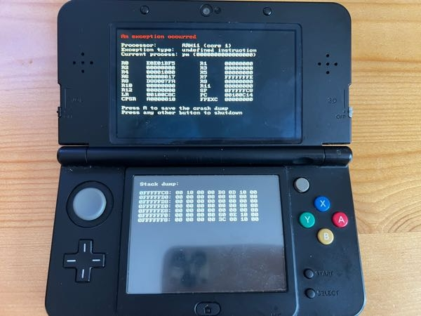 new3DSを更新したらブリックしてしまいました。 STARTボタンと電源でこの画面になりました。 通常の起動では、青いランプがついたまま画面が真っ暗なままです。 対処方法教えていただけましたら幸いです。