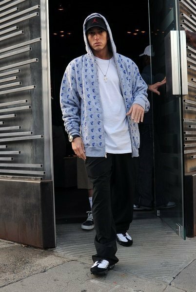 Eminemの洋服のブランドが分かるかたいませんか このパ Yahoo 知恵袋