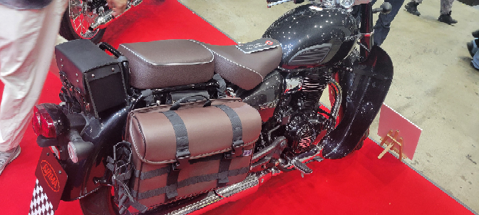 GB350CガンメタリックブラックとGB350Sヘビーグレーメタ... - Yahoo!知恵袋