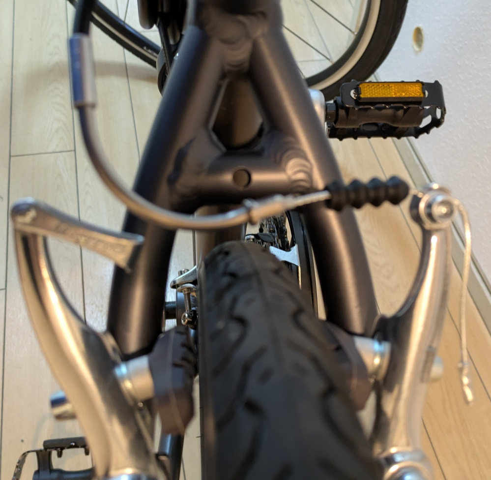 至急Vブレーキについて質問です。後輪のVブレーキがどうしてもつけ 