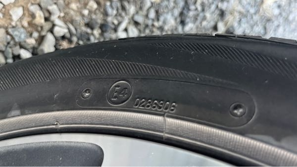 タイヤの製造年は必ずあるものですか？ - 中古車を購入してフロン 
